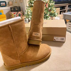 UGG Classic Short II